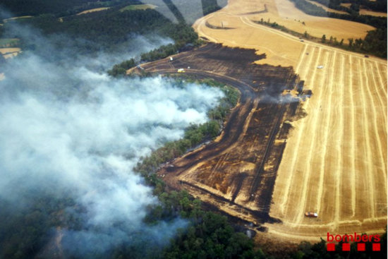 Camp agrícola afectat per un incendi a Sant Boi de Lluçanès | ACN